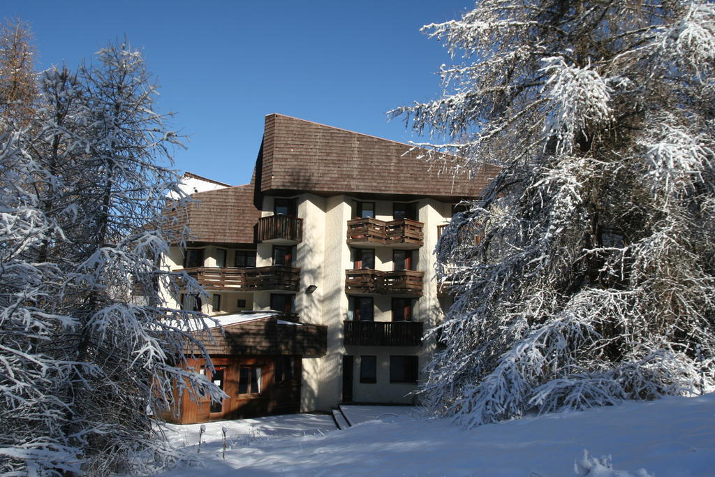 Hotel Les Trappeurs Лез-Ор Экстерьер фото