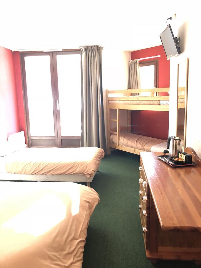 Hotel Les Trappeurs Лез-Ор Экстерьер фото